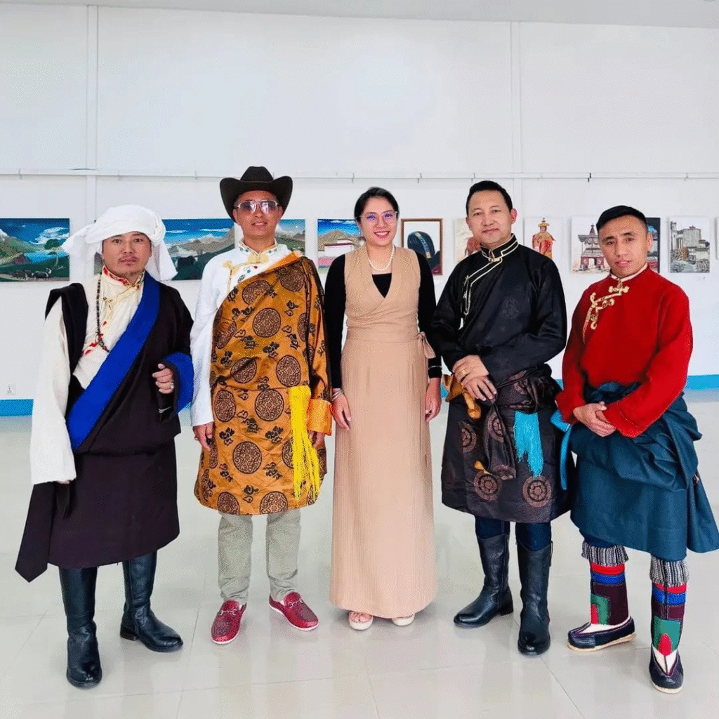 Dorjee Karmarong, Pemba Sherpa, Meena Lama, Tsering Phonjo Gurung, Tenjen Angdak Gurung from left to right