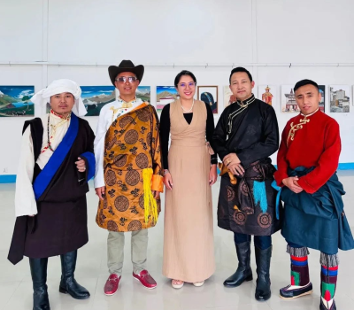 Dorjee Karmarong, Pemba Sherpa, Meena Lama, Tsering Phonjo Gurung, Tenjen Angdak Gurung from left to right